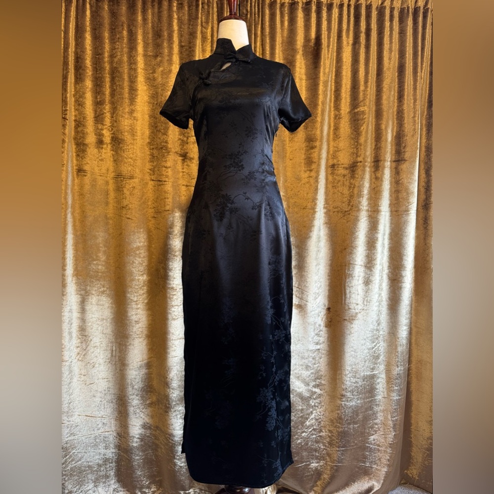 Black Cheongsam Dress 🖤 Floral, Long, Side Slits | PRICE FIRM❣️